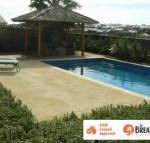 La Mer Home with a Pool - ACT Tourism