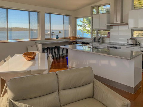 Walshys Shack - ACT Tourism 1