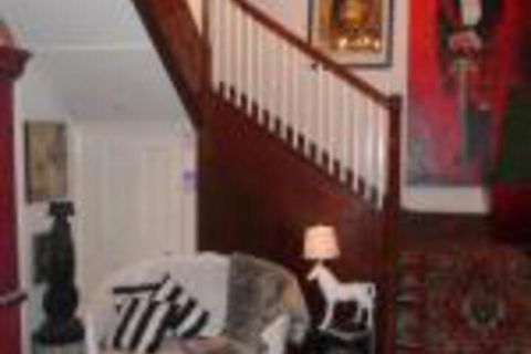 Montrose House - ACT Tourism 0