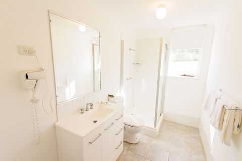 Audrey Wilkinson Vineyard - ACT Tourism 5