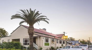 D'Aguilar Hotel Motel - ACT Tourism 0