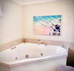 Churchills B  B - ACT Tourism