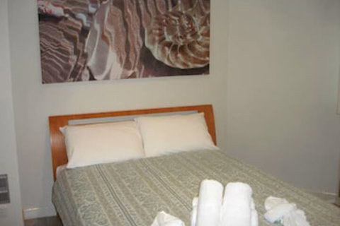Waters Edge Townhouse 4 - ACT Tourism 3