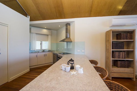 Waters Edge Townhouse 4 - ACT Tourism 6