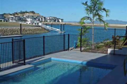 Waters Edge Townhouse 4 - ACT Tourism 2