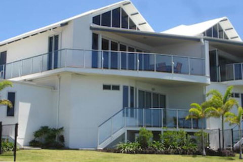 Waters Edge Townhouse 4 - ACT Tourism 1