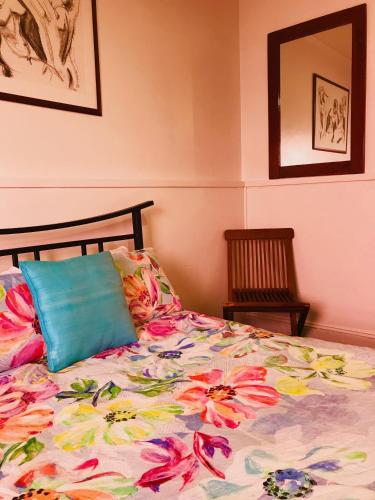 Flying Fox Backpackers - ACT Tourism 1