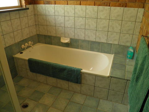 Coucals Cottage - ACT Tourism 1