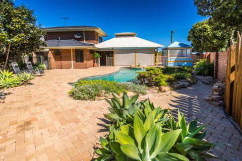 Yanchep Beach Retreat - ACT Tourism 3
