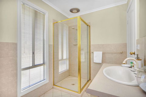 Green Reef Beach House - ACT Tourism 3