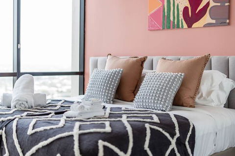 Apartment Stay Circle On Cavill - ACT Tourism 6