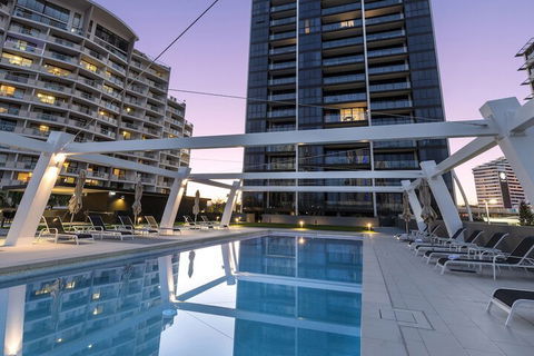 Avani Broadbeach Residences - ACT Tourism 3