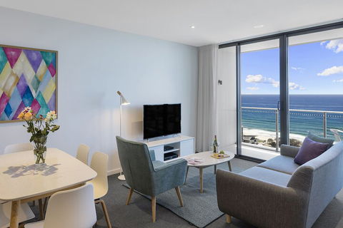 Avani Broadbeach Residences - ACT Tourism 7