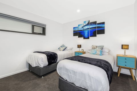 Astra Apartments Newcastle West - ACT Tourism 3