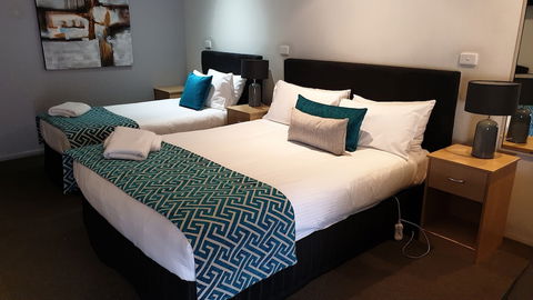 Tenterfield Tavern And Motor Inn - ACT Tourism 1