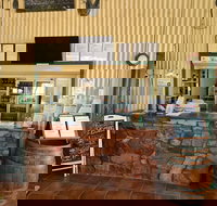 Parry Creek Farm Tourist Resort  Caravan Park - ACT Tourism