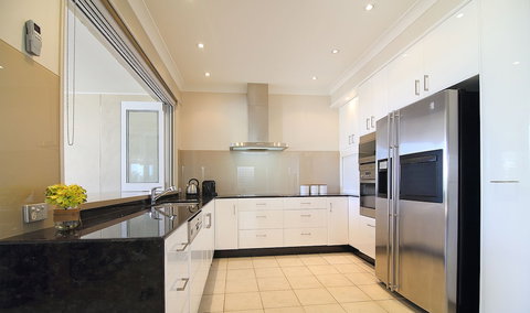 Summerhaze At The Cove - ACT Tourism 1