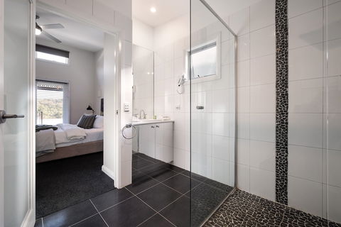 Oblique - ACT Tourism 3