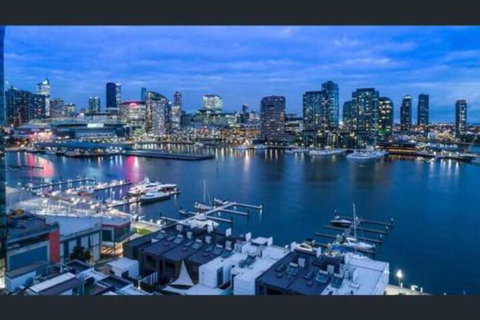 Water Views Lovely 2BRs Free Tram Zone Close To Everything! - ACT Tourism 0