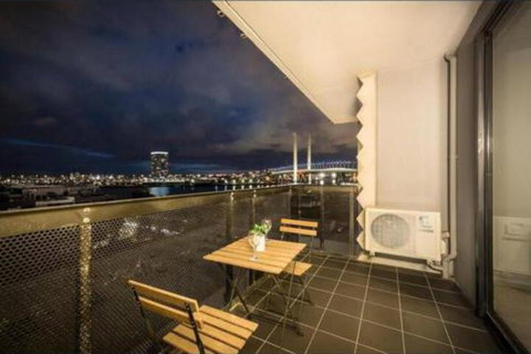 Water Views Lovely 2BRs Free Tram Zone Close To Everything! - ACT Tourism 3