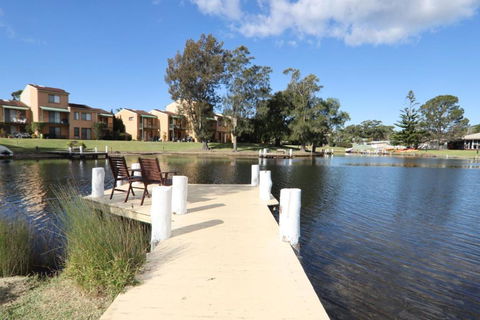 Holiday On The Water - ACT Tourism 1