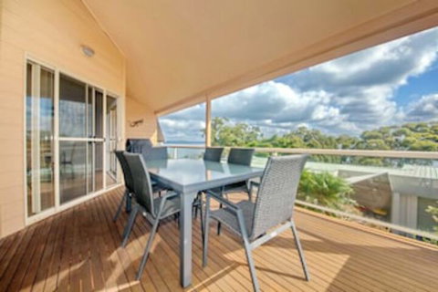 Moy At Nelson Bay, 2/30 Thurlow Avenue - ACT Tourism 0