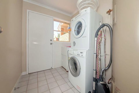 Moy At Nelson Bay, 2/30 Thurlow Avenue - ACT Tourism 2