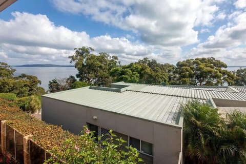 Moy At Nelson Bay, 2/30 Thurlow Avenue - ACT Tourism 1