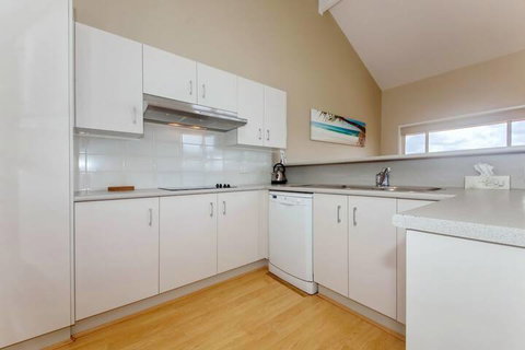 Moy At Nelson Bay, 2/30 Thurlow Avenue - ACT Tourism 5