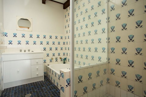 Fishermans Lodge - ACT Tourism 4