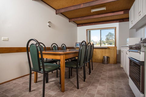 Fishermans Lodge - ACT Tourism 0