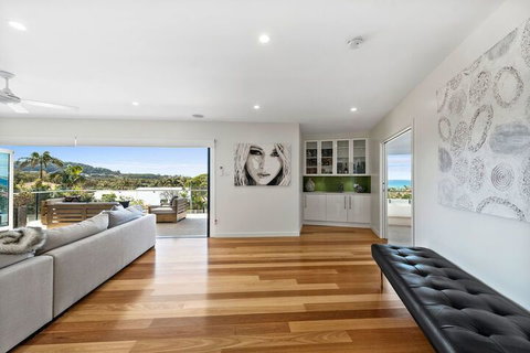Ultimate Beach House - ACT Tourism 2