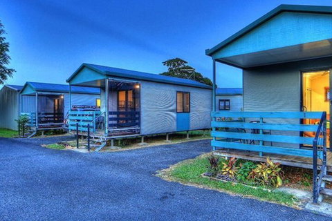 August Moon Caravan Park - ACT Tourism 1