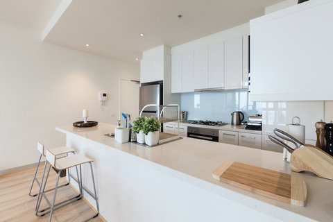 LENA, 2BDR Southbank Apartment - ACT Tourism 2