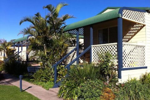 Amaroo Resort - ACT Tourism 0