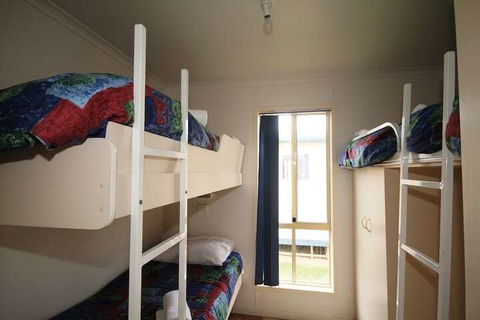Amaroo Resort - ACT Tourism 5