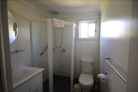 Amaroo Resort - ACT Tourism 6