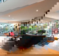 Dee Jays Studio - ACT Tourism