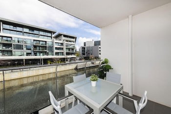 Accommodate Canberra - Lakefront - ACT Tourism 3