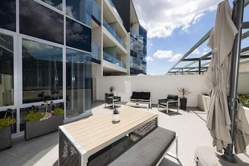 Accommodate Canberra - Lakefront - ACT Tourism 6