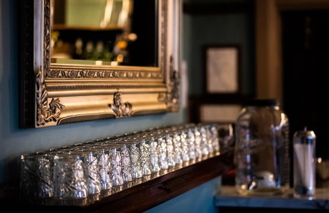 Royal Hotel West Wyalong - ACT Tourism 1