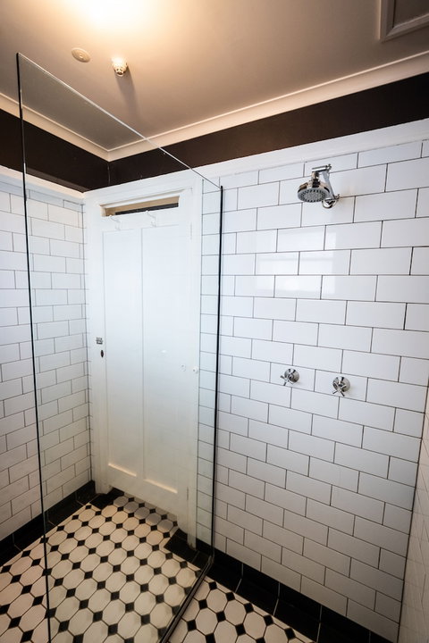 Royal Hotel West Wyalong - ACT Tourism 5