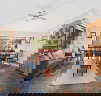 Porepunkah Elms - ACT Tourism