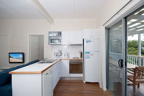 Frangipani, 4 Gloucester Street - ACT Tourism 2