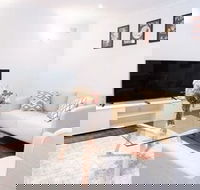 Lifestyle Location in Beautiful Rushcutters Bay - ACT Tourism