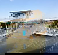 Corroboree Houseboats - ACT Tourism