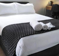 Lakeside Retreat  Business - ACT Tourism