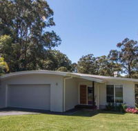 Kookaburras at Smiths - ACT Tourism