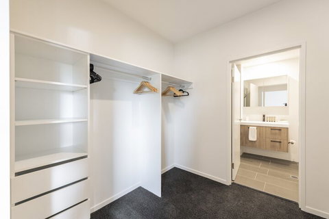 Astra Apartments Broadmeadow - ACT Tourism 4