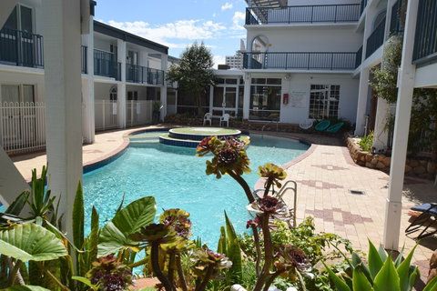 West Beach Lagoon 221 - Stylish Apartment - ACT Tourism 2